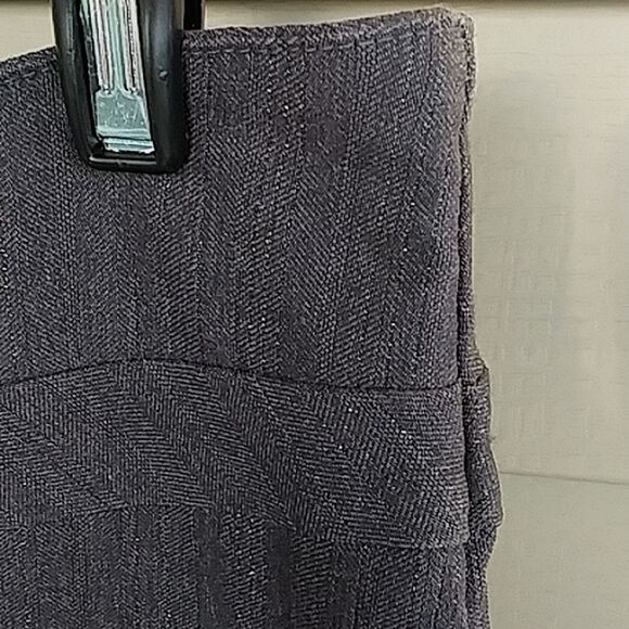 Bisou Bisou Skirt Gray Pencil with Dropped Peplum Flounce Details Qualit… - Picture 7 of 10